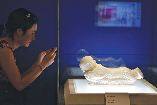 A journey through the history of Chinese porcelain pillows