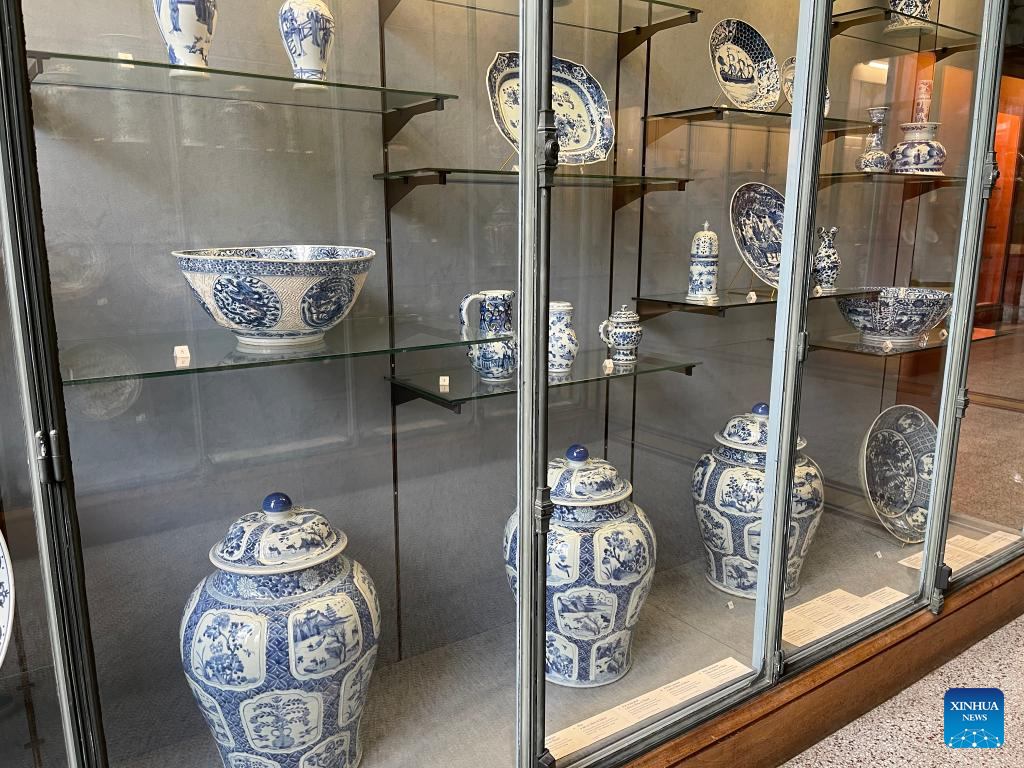 Ceramic -- a centuries-long bond between China and France