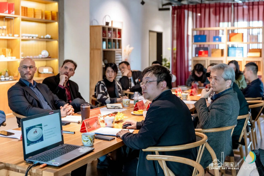 The Sino-French Exchange Meeting on High-end Art Ceramics and Related Industries was held