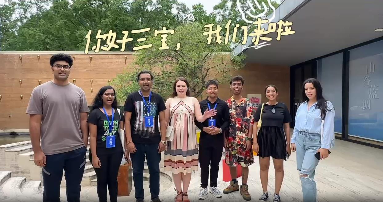 International Youth  visited Sanbao International Porcelain Valley