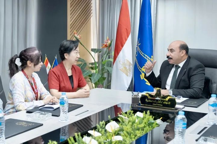 The Jingdezhen Municipal Government delegation visit Aswan, Egypt