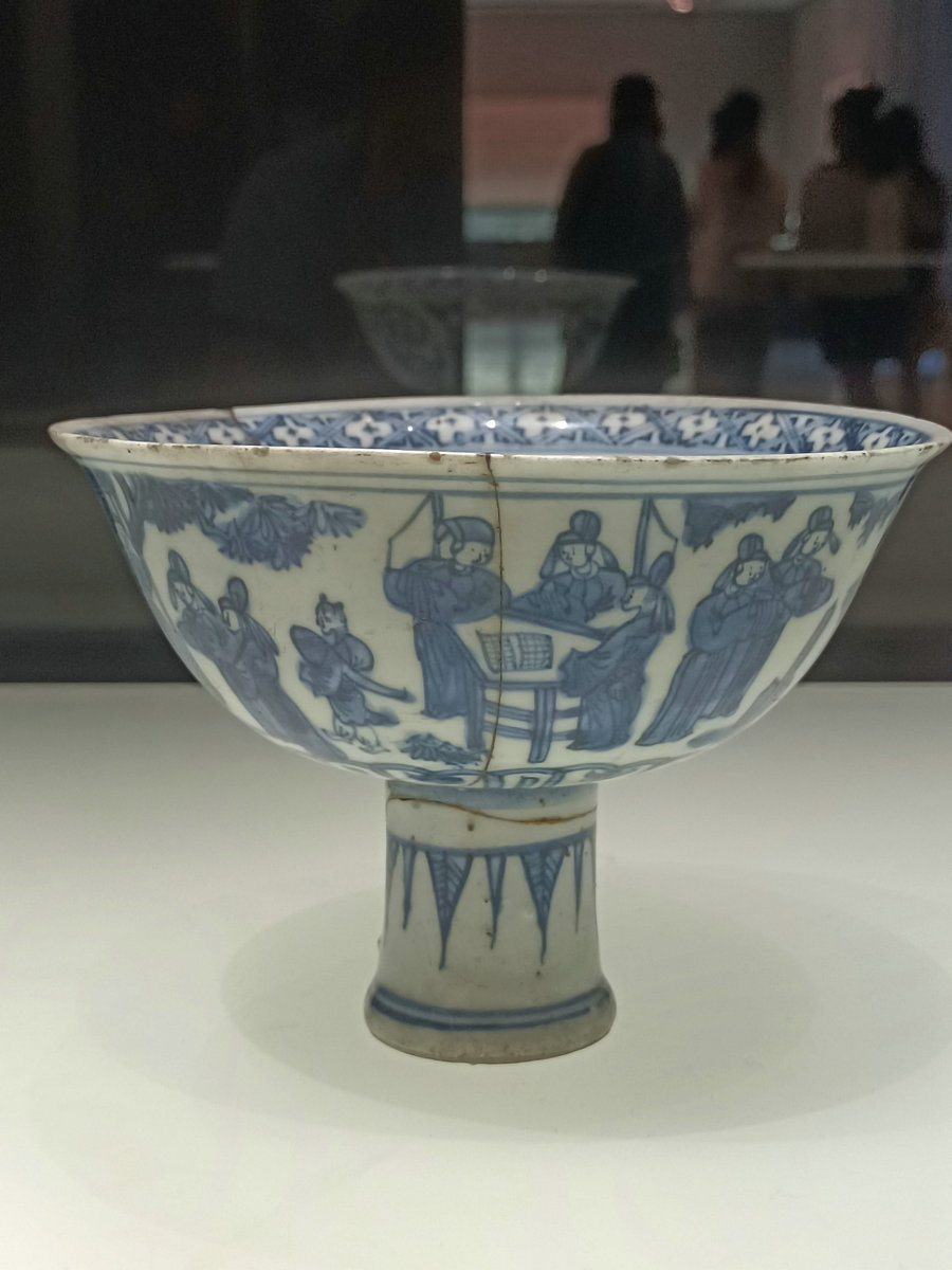 Meet the Museum (24) Blue and white high-foot bowl