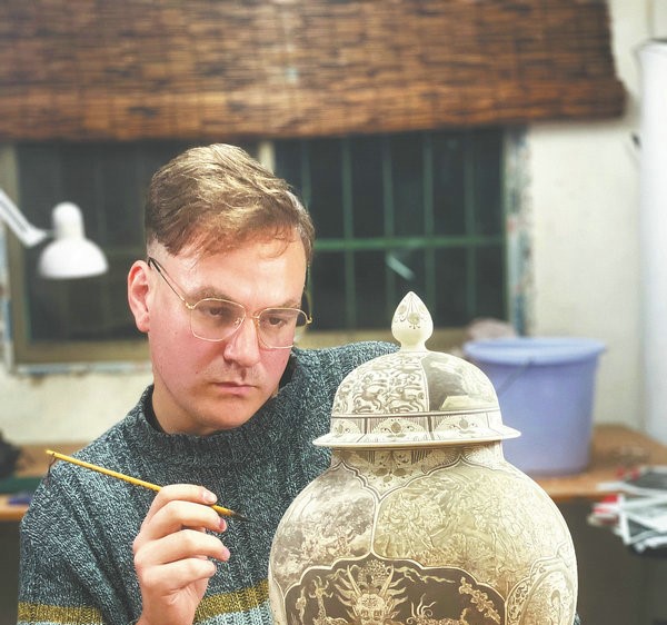Jingdezhen: Sanctuary for intl porcelain artists