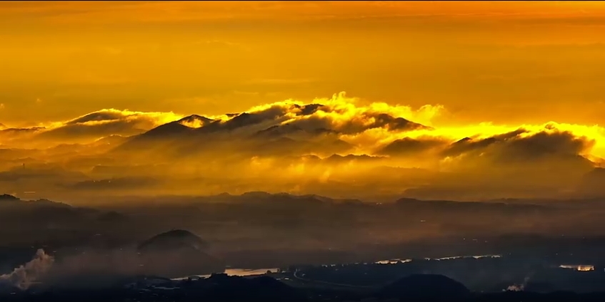 The sunset on the mountain in Leping, Jingdezhen