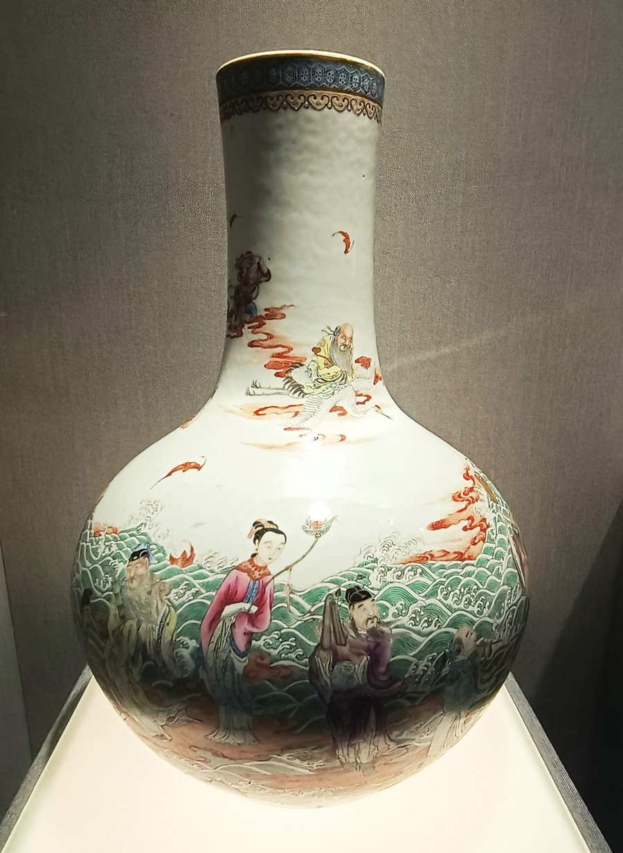 Meet the Museum(130) Famille rose globular vase