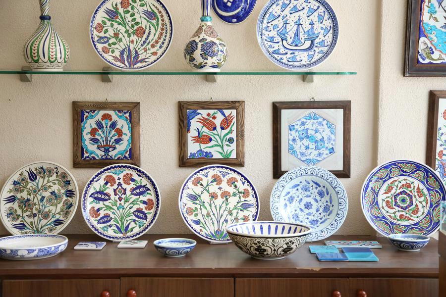 Porcelain art bonds China's Jingdezhen, Türkiye's Iznik