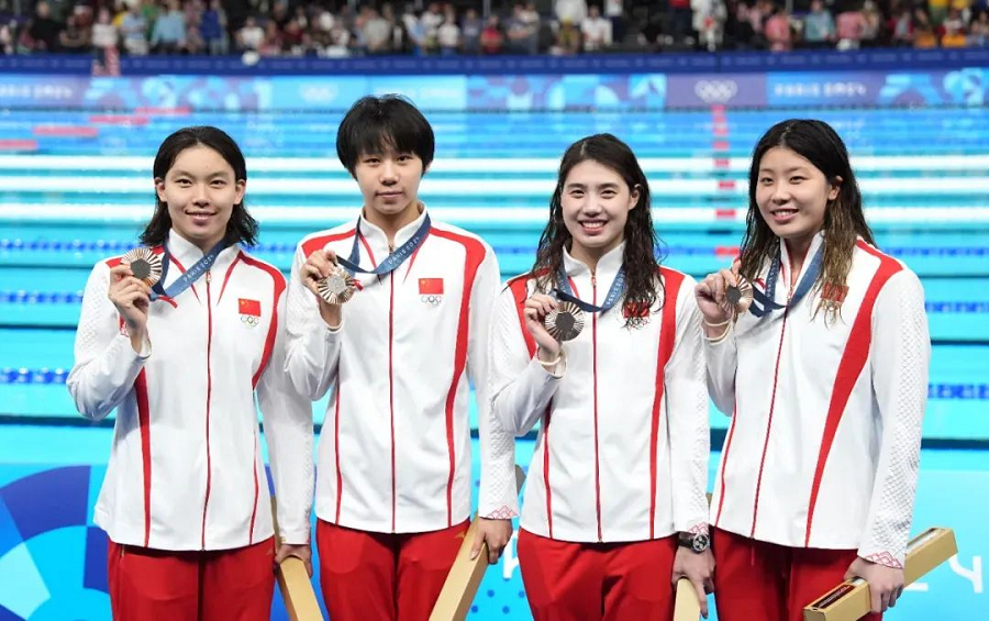 Cheng Yujie from Jingdezhen won the bronze medal