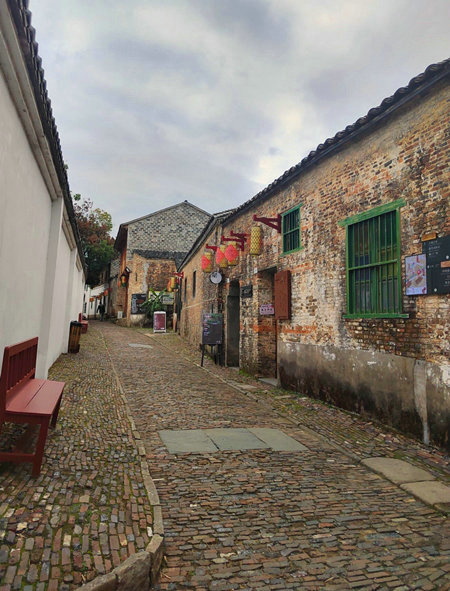 Restoration breathes new life into Jingdezhen's historic district