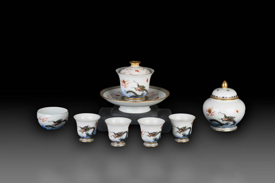 Meet the Museum(220) Ink colors tea set with the pattern of a fish leaping over the dragon gate
