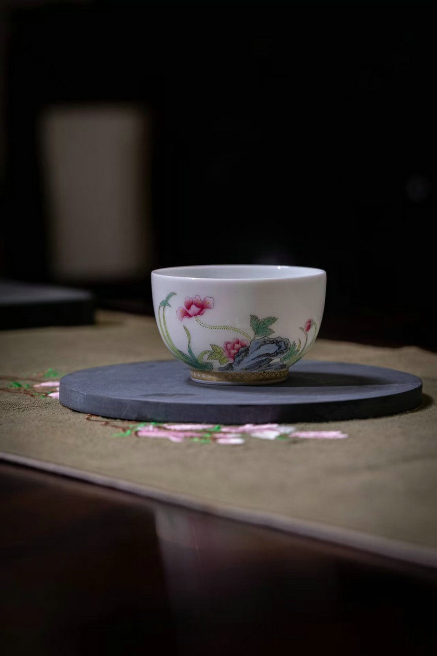 Meet the Museum(253）Famille rose lotus fragrance single cup