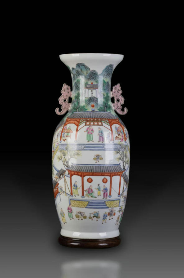 Meet the Museum(259）Famille rose dragon-ear vase with the pattern of Imperial Kiln Factory