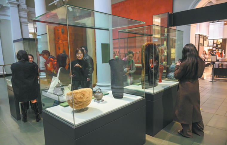 New V&A exhibition explores modern spirit of traditional Chinese crafts