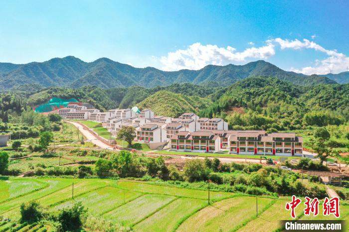 Villagers in Jiangxi benefit from improved housing conditions